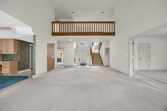 4850 Autumn Drive NE, Cedar Rapids, IA 52411