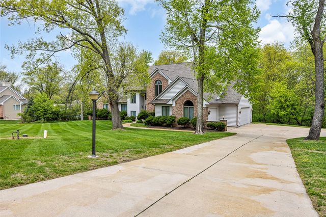 4850 Autumn Drive NE, Cedar Rapids, IA 52411