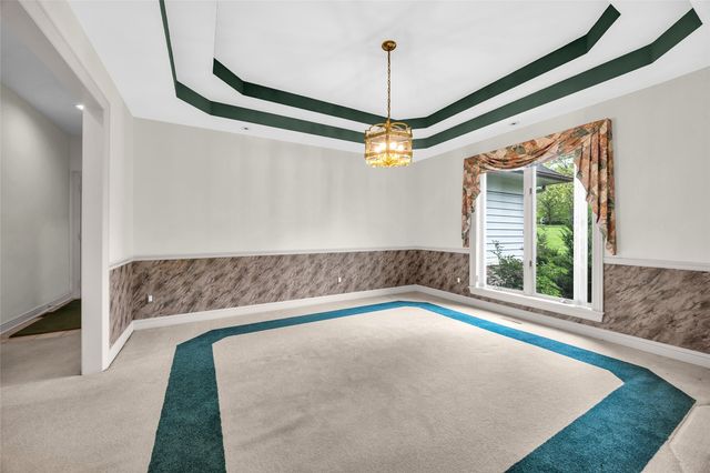 4850 Autumn Drive NE, Cedar Rapids, IA 52411