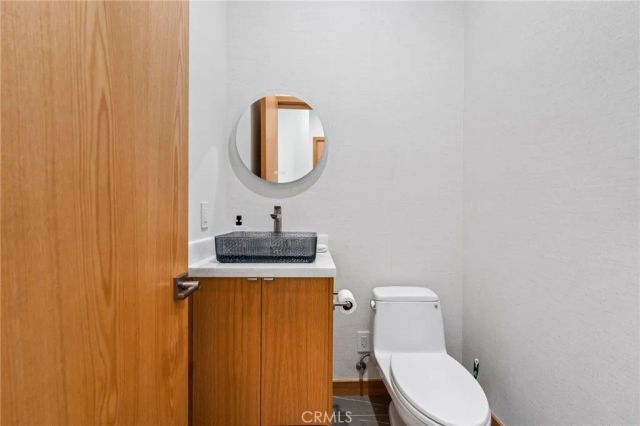 1828 Pine Street, Huntington Beach, CA 92648