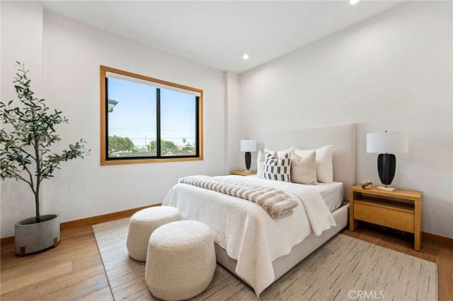 1828 Pine Street, Huntington Beach, CA 92648