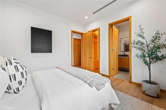 1828 Pine Street, Huntington Beach, CA 92648