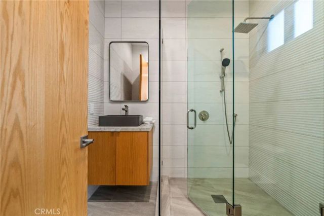 1828 Pine Street, Huntington Beach, CA 92648