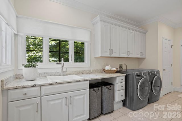 20 Fernridge Court, Flat Rock, NC 28731