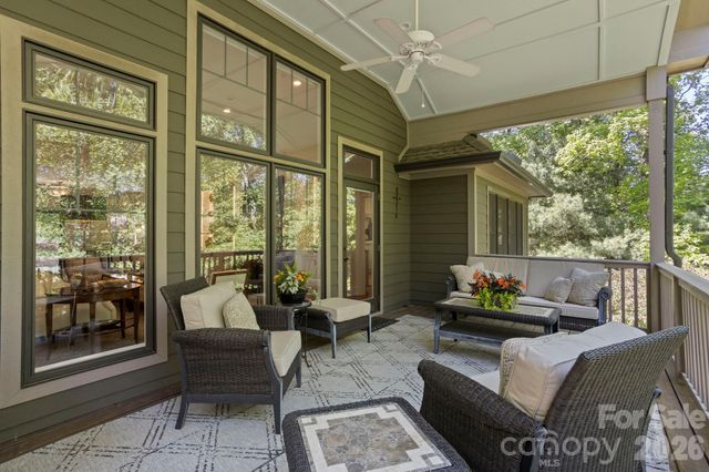 20 Fernridge Court, Flat Rock, NC 28731