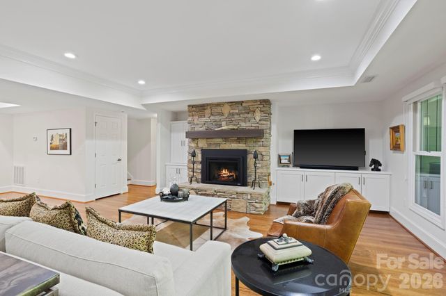 20 Fernridge Court, Flat Rock, NC 28731