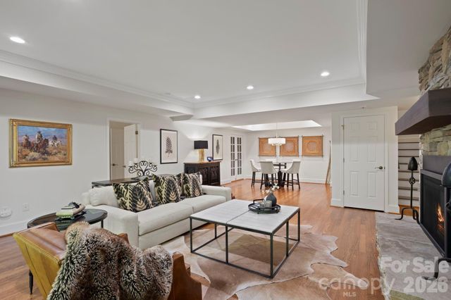 20 Fernridge Court, Flat Rock, NC 28731