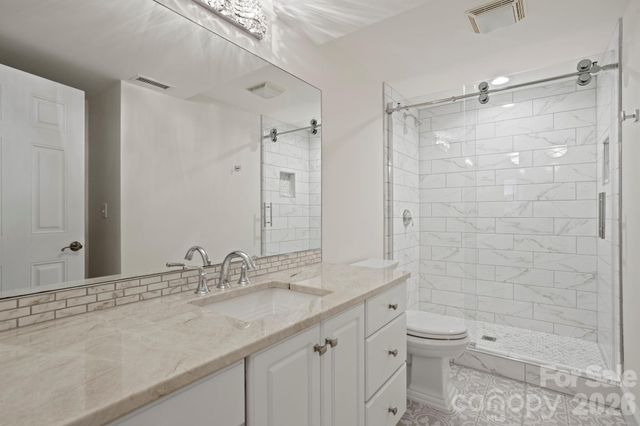 20 Fernridge Court, Flat Rock, NC 28731