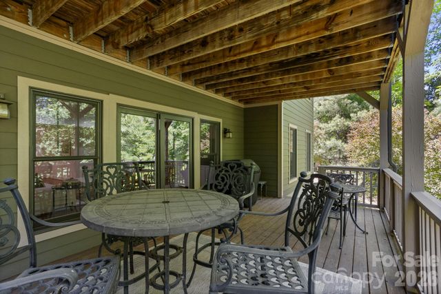 20 Fernridge Court, Flat Rock, NC 28731