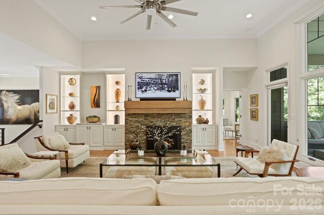20 Fernridge Court, Flat Rock, NC 28731