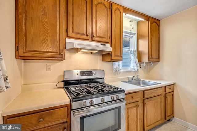 2528 HILLCREST AVE, Parkville, MD 21234