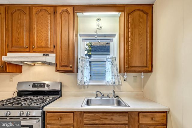 2528 HILLCREST AVE, Parkville, MD 21234