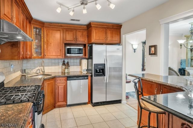 99 Genoble Rd, Montville Twp., NJ 07045