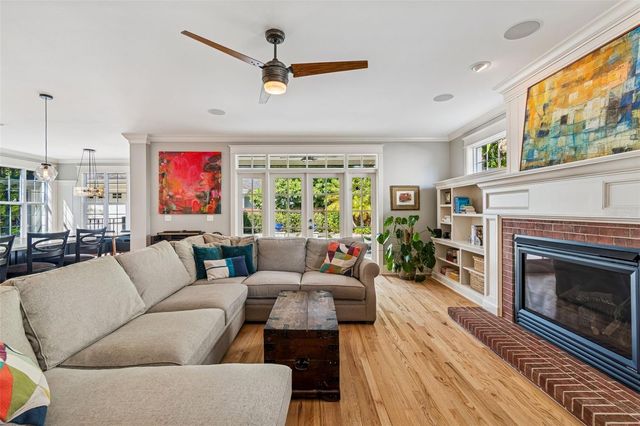 2601 W MORRISON AVENUE, Tampa, FL 33629