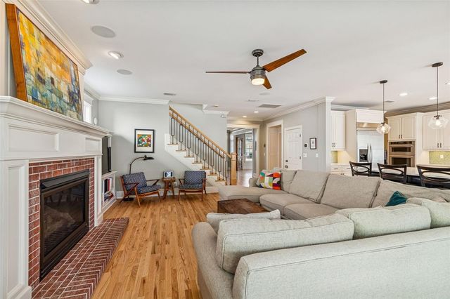 2601 W MORRISON AVENUE, Tampa, FL 33629