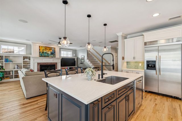 2601 W MORRISON AVENUE, Tampa, FL 33629