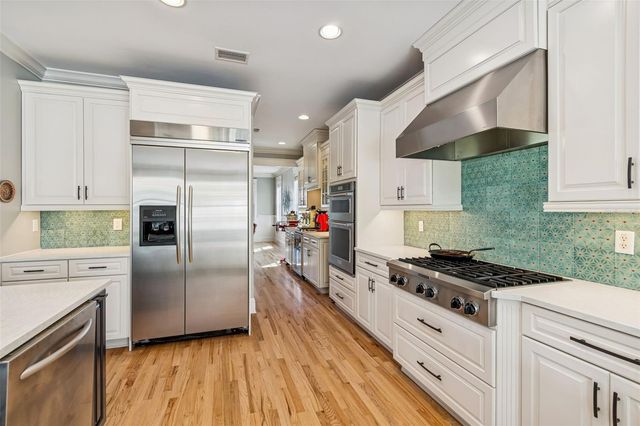 2601 W MORRISON AVENUE, Tampa, FL 33629