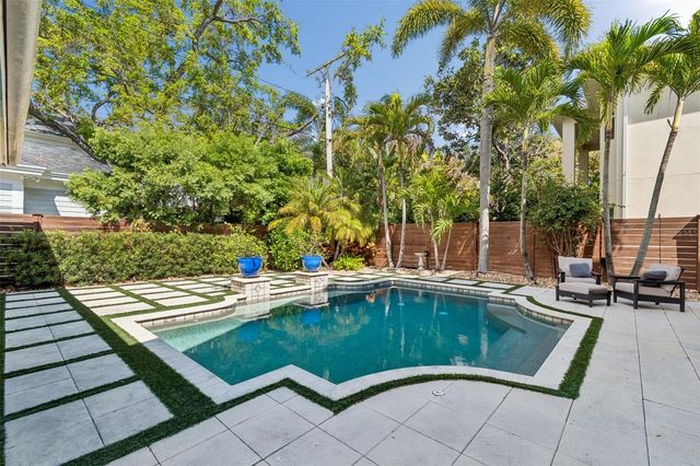 2601 W MORRISON AVENUE, Tampa, FL 33629