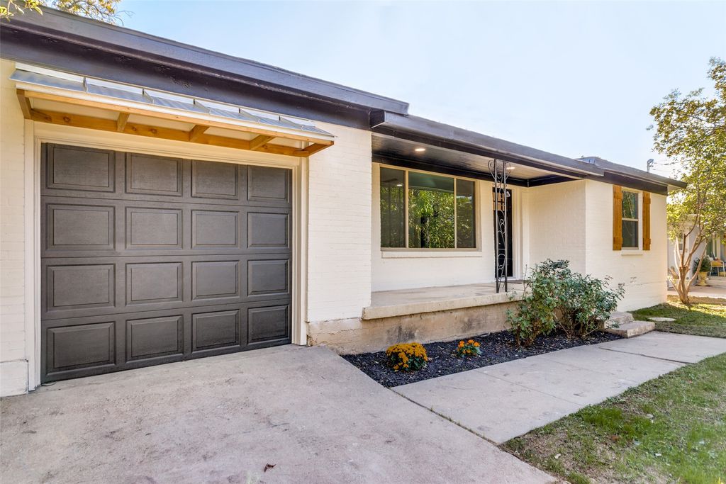 133 Mcgee Drive, Fort Worth, TX 76114