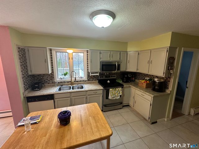 120 Tyler Way, Bristol, CT 06010