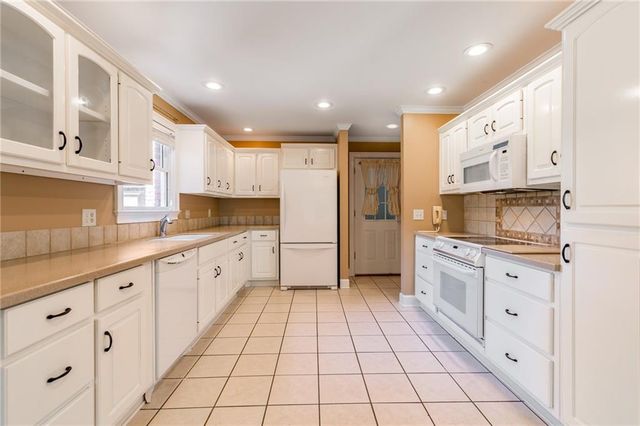 6628 Windvane Point, Clermont, GA 30527
