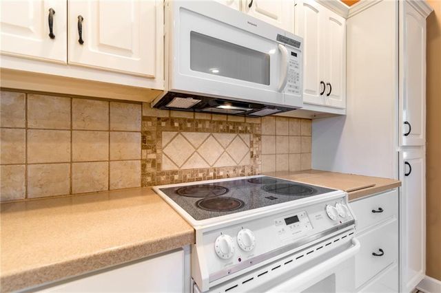 6628 Windvane Point, Clermont, GA 30527
