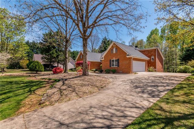 6628 Windvane Point, Clermont, GA 30527