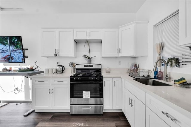 22137 Gault Street, Canoga Park, CA 91303