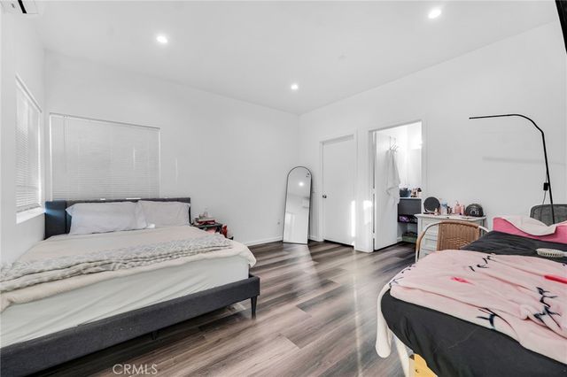 22137 Gault Street, Canoga Park, CA 91303