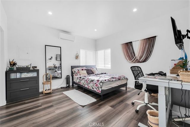22137 Gault Street, Canoga Park, CA 91303