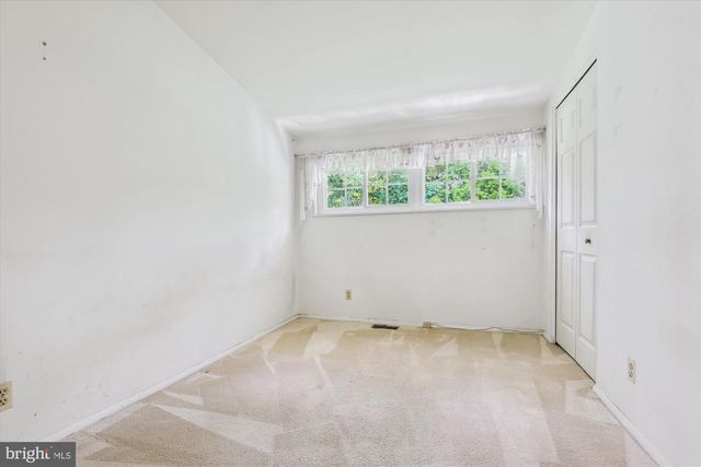 2907 LIGHTFOOT DR, Baltimore, MD 21209