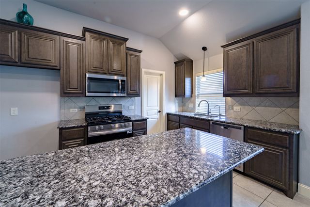 1722 Sandalwood Lane, Anna, TX 75409