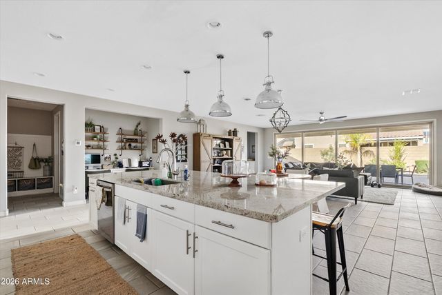 9636 W DONALD Drive, Peoria, AZ 85383