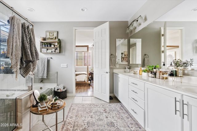 9636 W DONALD Drive, Peoria, AZ 85383