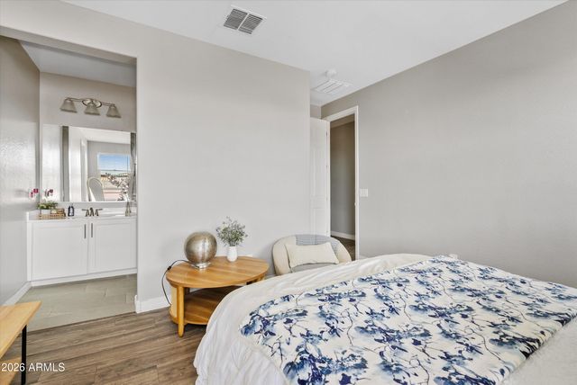 9636 W DONALD Drive, Peoria, AZ 85383