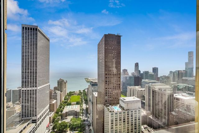 800 N MICHIGAN Avenue 4801, Chicago, IL 60611