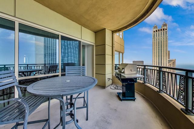 800 N MICHIGAN Avenue 4801, Chicago, IL 60611