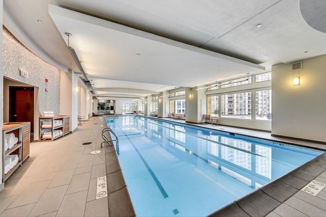 800 N MICHIGAN Avenue 4801, Chicago, IL 60611
