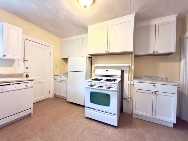 2 Sherman St AA3, Cambridge, MA 02138