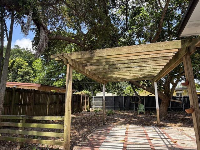 3611 SW 33rd Avenue, West Park, FL 33023