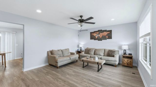 9589 Cappelli Way, Fort Wayne, IN 46825