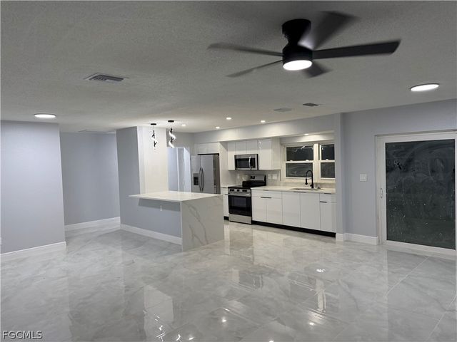 715 Shadyside ST, Lehigh Acres, FL 33936