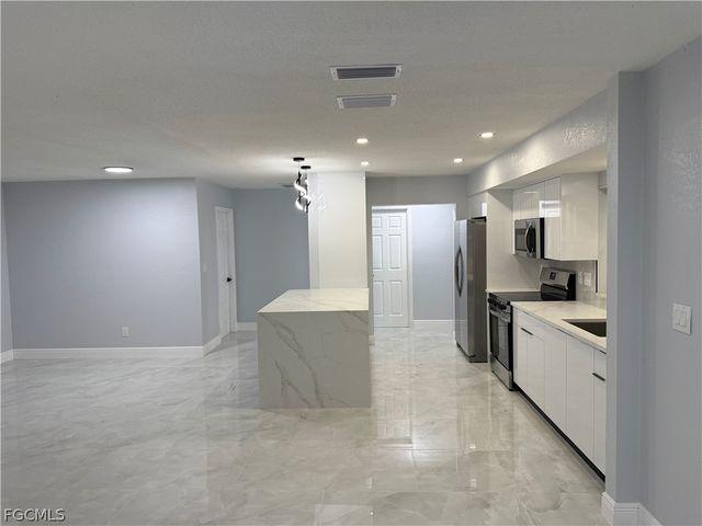 715 Shadyside ST, Lehigh Acres, FL 33936