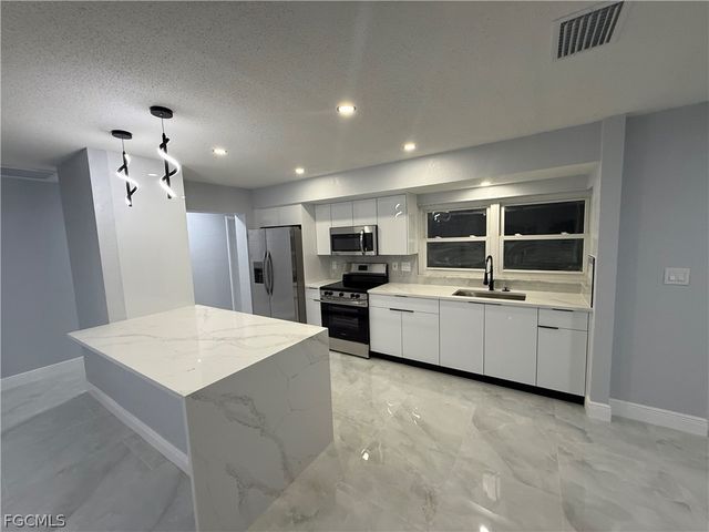 715 Shadyside ST, Lehigh Acres, FL 33936