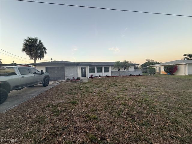 715 Shadyside ST, Lehigh Acres, FL 33936