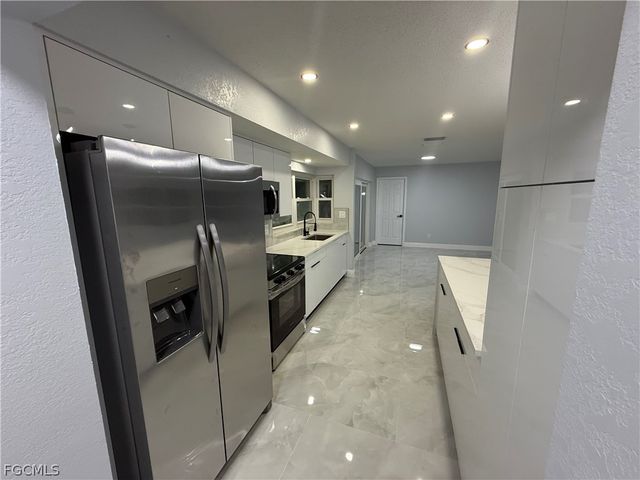 715 Shadyside ST, Lehigh Acres, FL 33936