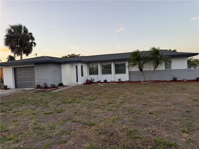 715 Shadyside ST, Lehigh Acres, FL 33936