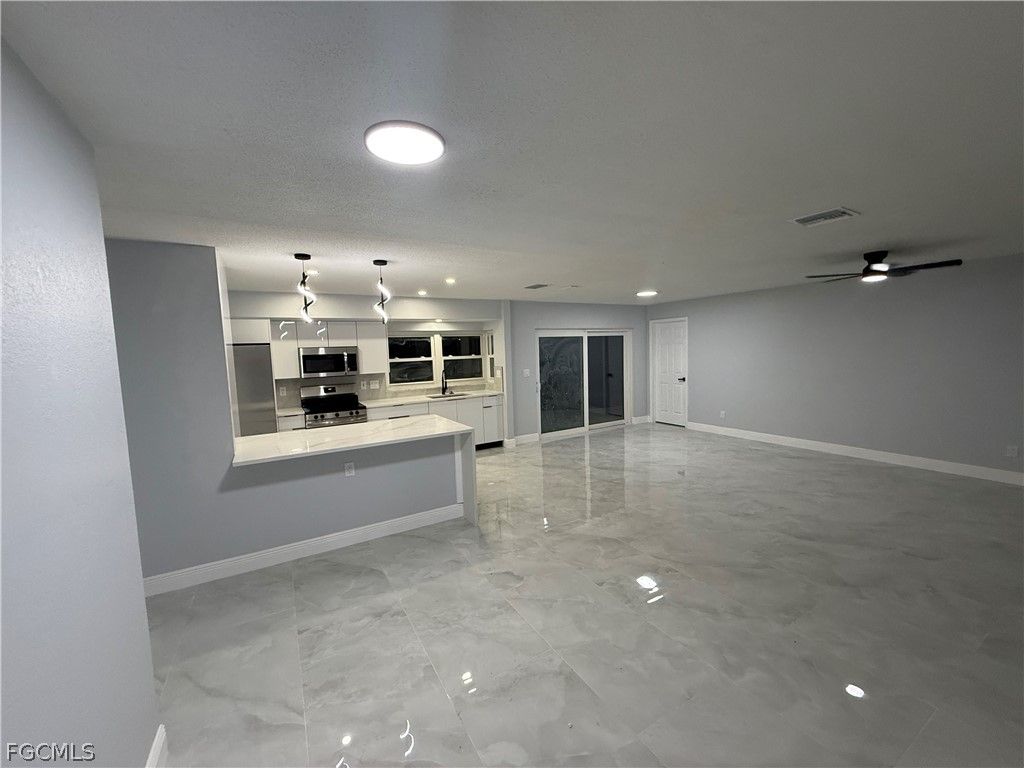 715 Shadyside ST, Lehigh Acres, FL 33936