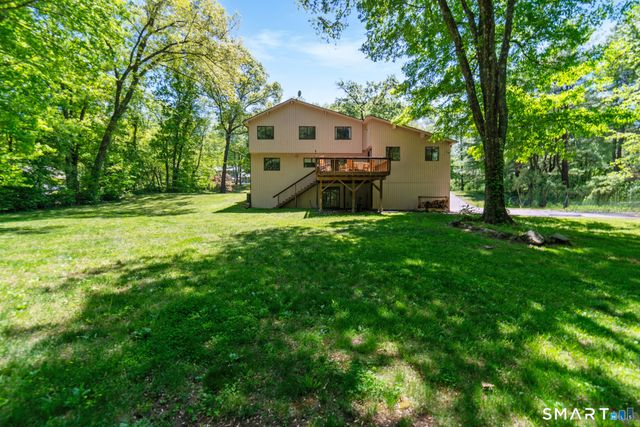 6 Arapaho Road, Brookfield, CT 06804