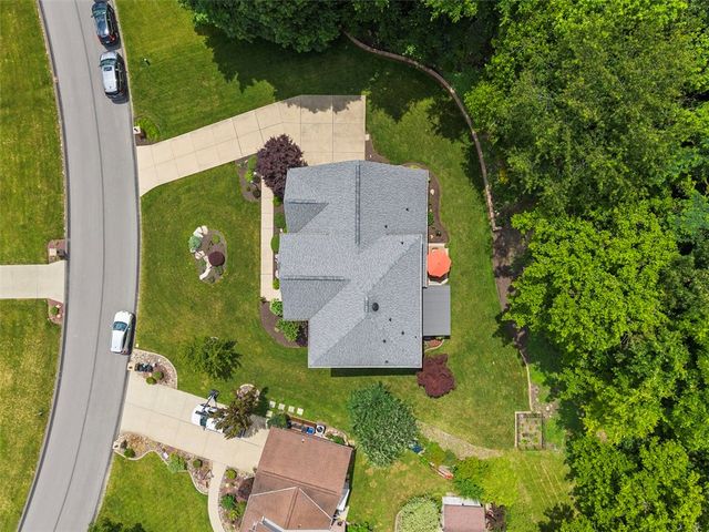 4016 Rustic Woods Dr, Jefferson Hills, PA 15025